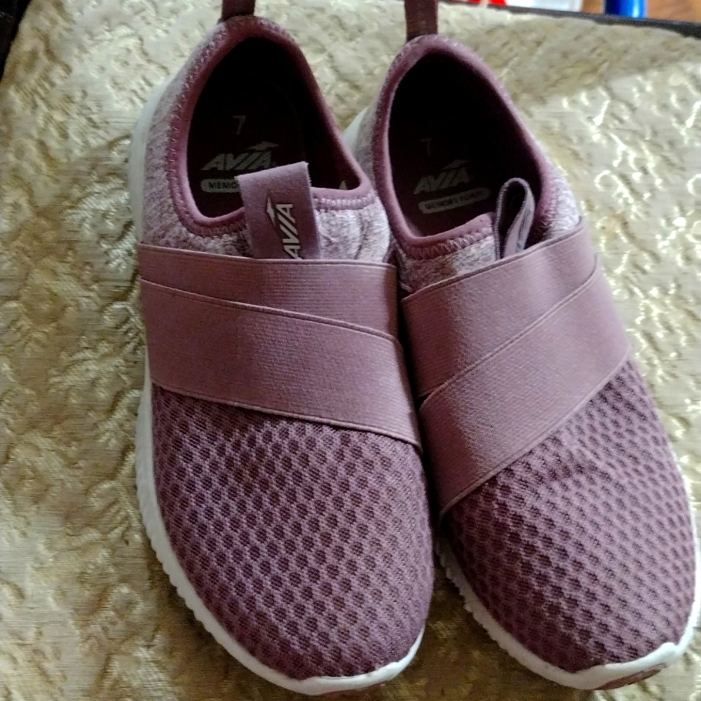 Cute and comfy purple avia shoes